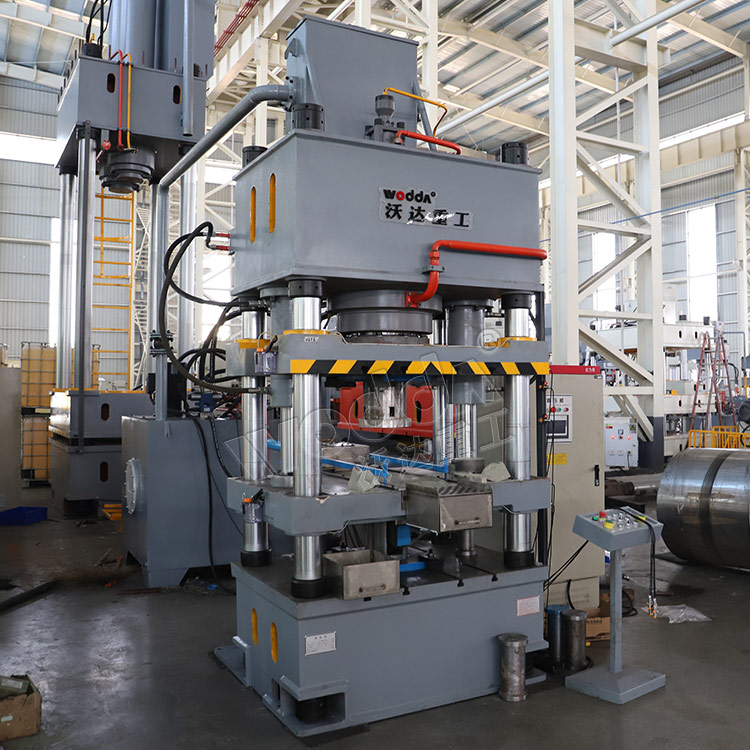 315噸四梁(liang)四柱液(yè)壓機 315噸(dun)四梁四(si)柱液壓(ya)機