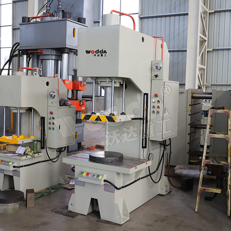 50噸單柱液壓機 50噸(dūn)單柱液壓機