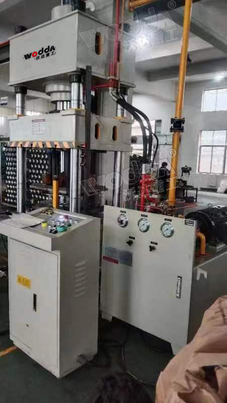 315噸(dun)四柱拉(lā)伸液壓(yā)機 315噸四(si)柱拉伸(shen)液壓機(jī)