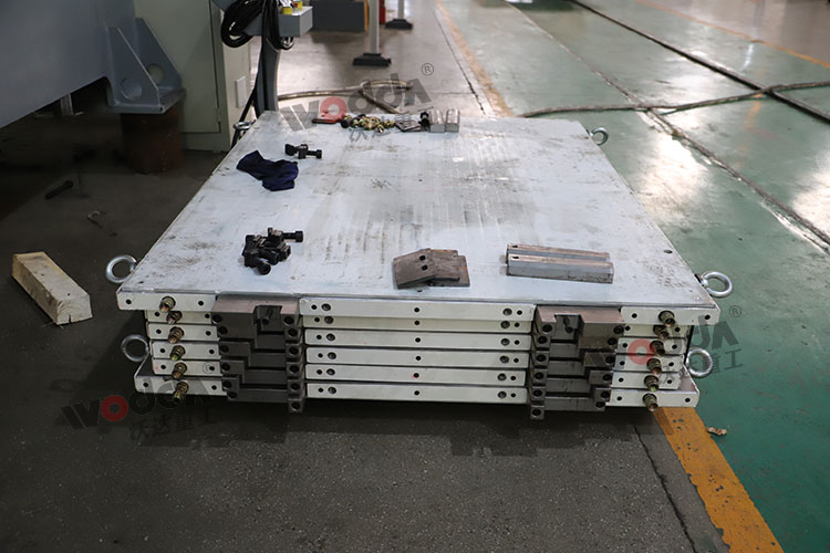 多層(céng)熱壓闆(pan)