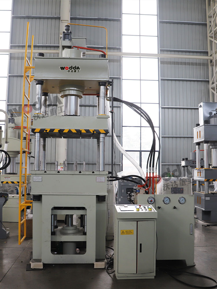 200噸拉伸(shēn)液壓機