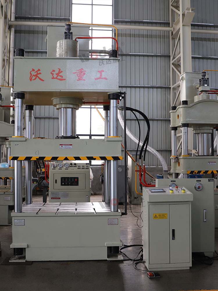 大台面(miàn)200噸三梁四(si)柱液壓機(ji) 大台面200噸(dūn)三梁四柱(zhu)液壓機