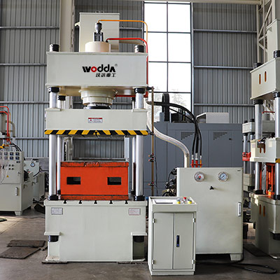 200噸拉伸(shen)液壓機(ji)