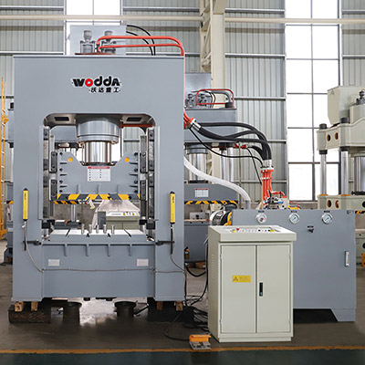 315噸框(kuàng)架式液壓機(jī)_框架液壓機(ji)