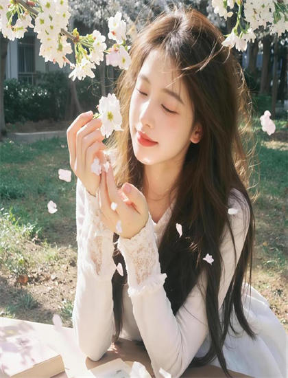 《激情的爱》美学价值分析：艺术美感与审美特征探讨